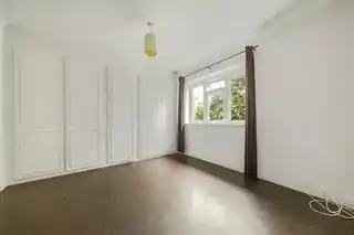 27 Kenmore Close, photo 4