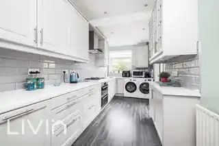 27 Kingscote Road, photo 4