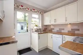 27 Lacey Drive, photo 3