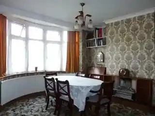 27 Lyndhurst Avenue, photo 2