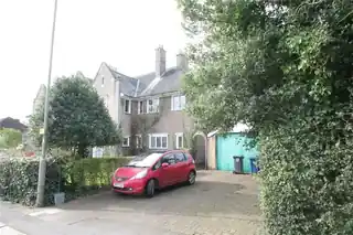 27 Manor Road, photo 3