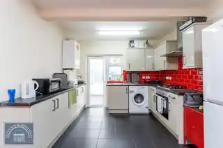 27 Rosebery Avenue, photo 3