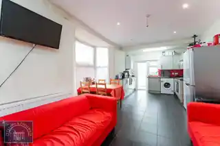 27 Rosebery Avenue, photo 2