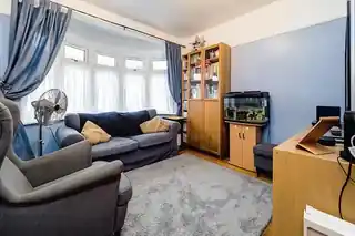 27 Rothbury Avenue, photo 2