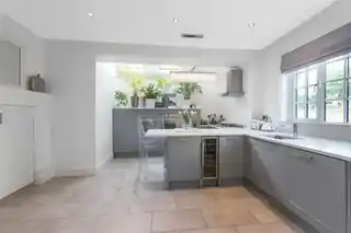27 Shrewsbury Lane, photo 2