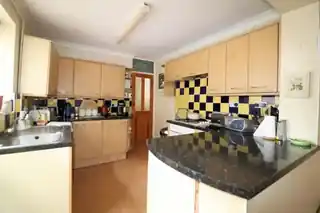 27 Thanet Road, photo 3