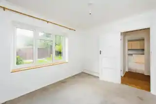27 Trevor Close, photo 2