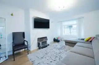 27 William Close, photo 2