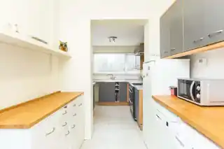 274 High Road, photo 3