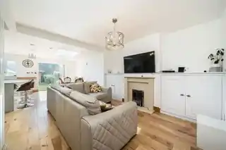 276 Wricklemarsh Road, photo 2