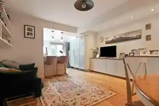 277 Hurst Road, photo 3