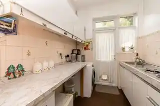 279 Henley Road, photo 3