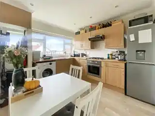 27A Lewis Road, photo 4