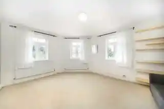 27A Sidmouth Road, photo 2
