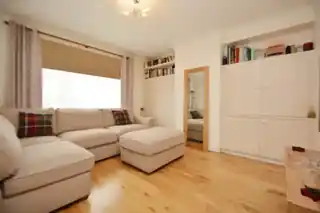 28 Austin Waye, photo 2