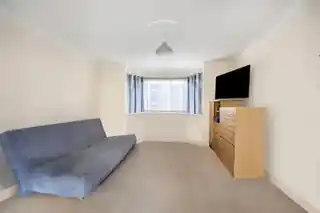 28 Avondale Road, photo 2
