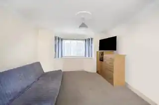 28 Avondale Road, photo 3
