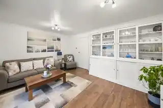 28 Bannister Close, photo 4