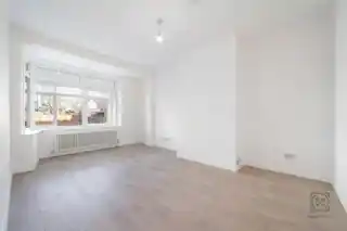 28 Berwick Road, photo 2