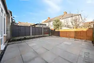28 Berwick Road, photo 3