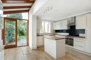 28 Chiswick Road, photo 2