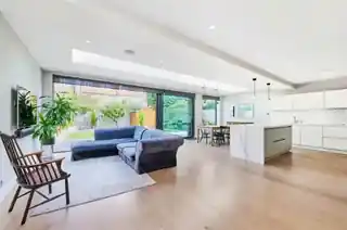 28 Coval Gardens, photo 4