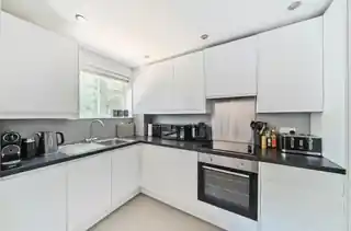 28 Cromwell Close, photo 3