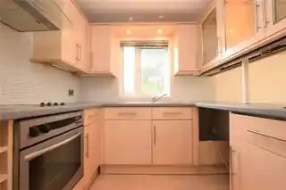 28 Crystal Way, photo 4