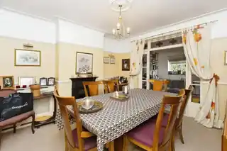 28 Donington Avenue, photo 4