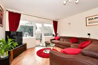 28 Eardley Road, photo 4