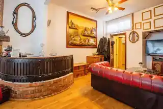 28 Fairbourne Road, photo 3
