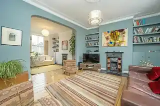 28 Fremont Street, photo 3