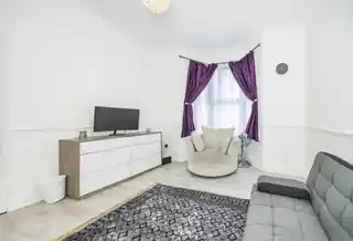 28 Gloucester Road, photo 3