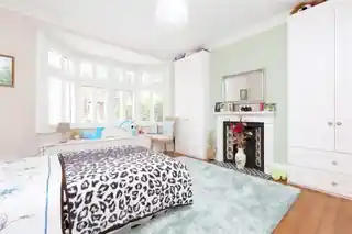 28 Lightcliffe Road, photo 2