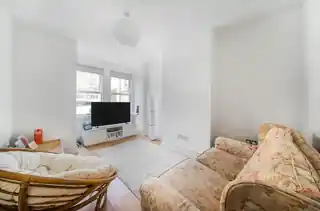28 Little Roke Avenue, photo 2