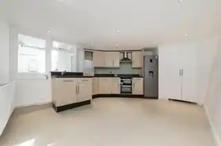 28 Margravine Road, photo 3