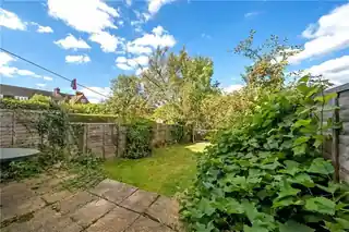 28 Meadvale Road, photo 3