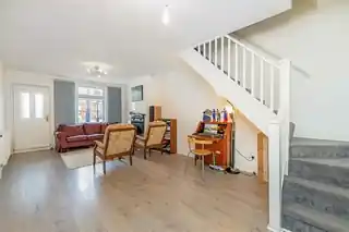 28 New Road, photo 2
