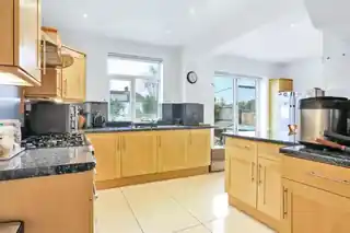 28 Park Road, photo 3