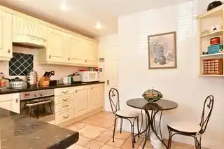 28 Peel Place, photo 3