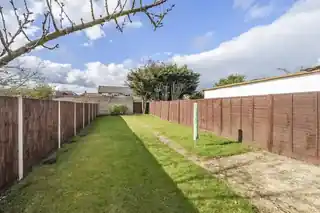 28 Priors Gardens, photo 2