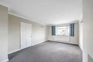 28 Priors Gardens, photo 3