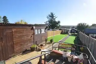 28 Roebuck Road, photo 2