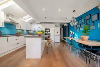 28 Rowlls Road, photo 3