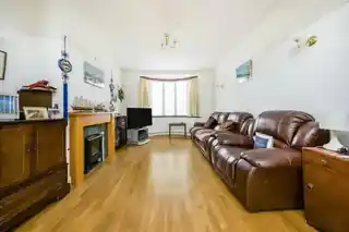 28 Southland Way, photo 3