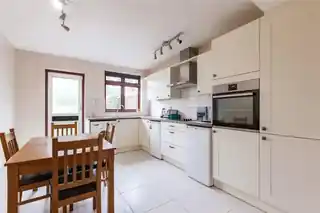 28 Sunnings Lane, photo 4