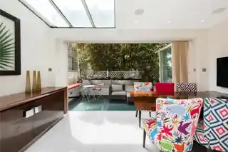 28 Trevor Place, photo 3
