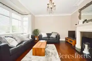 28 Tudor Drive, photo 2