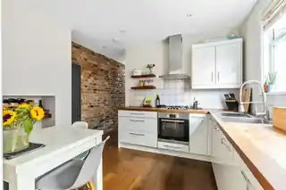 28 University Road, photo 2