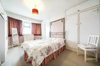 28 Woodlawn Crescent, photo 3